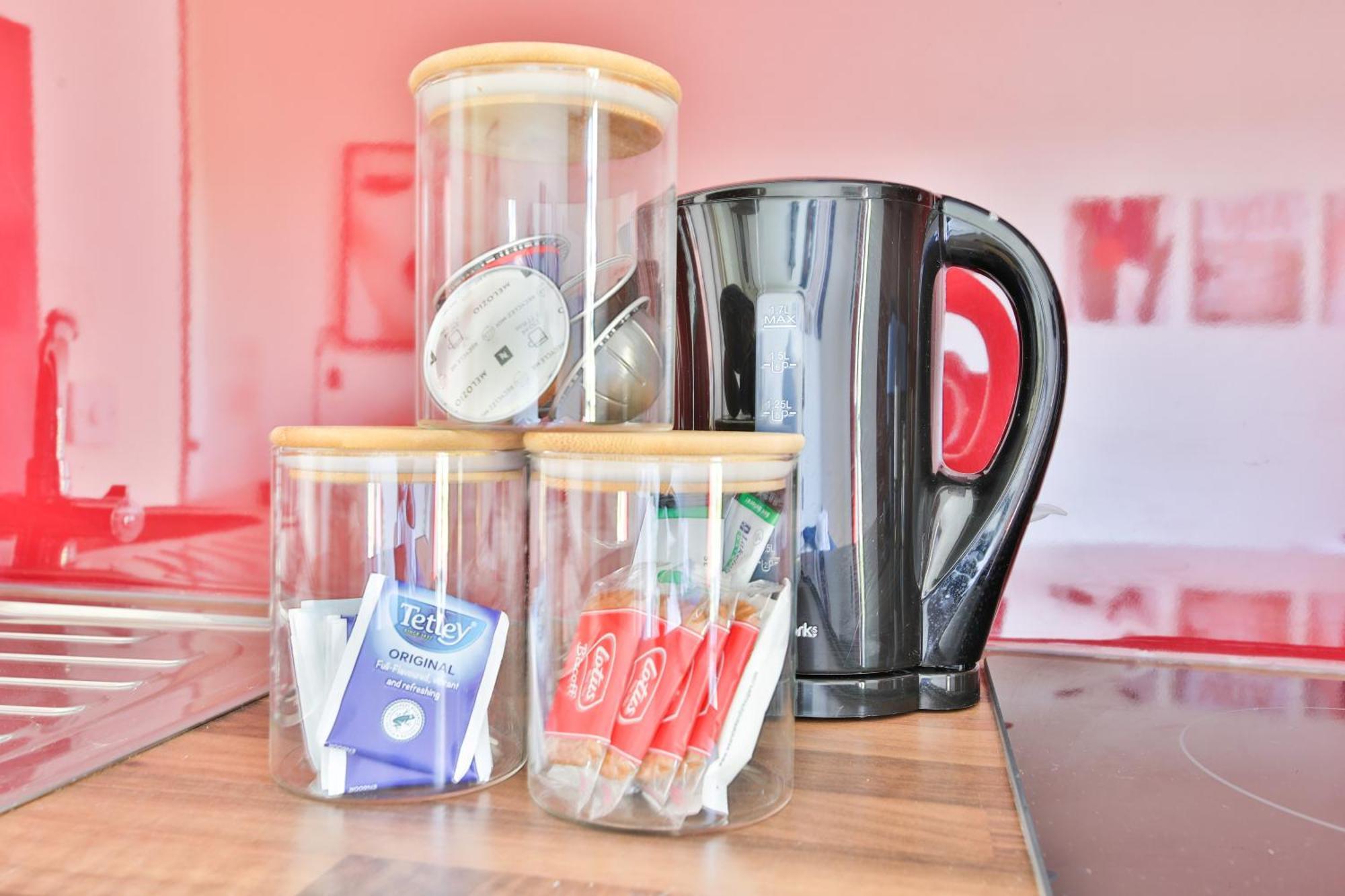 Princess Lofts City Centre Studios With Nespresso Coffee Machines & New Fast Wifi By Stayright Swansea Room photo